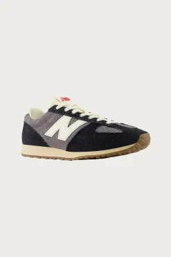 New Balance 471 - Castlerock/Black< Footwear