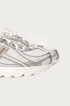 New Balance 740 - Sea Salt/Mushroom< Footwear