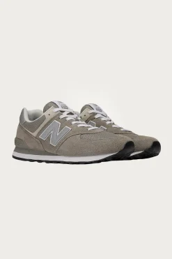 New Balance 574 Core - Grey/White< Footwear