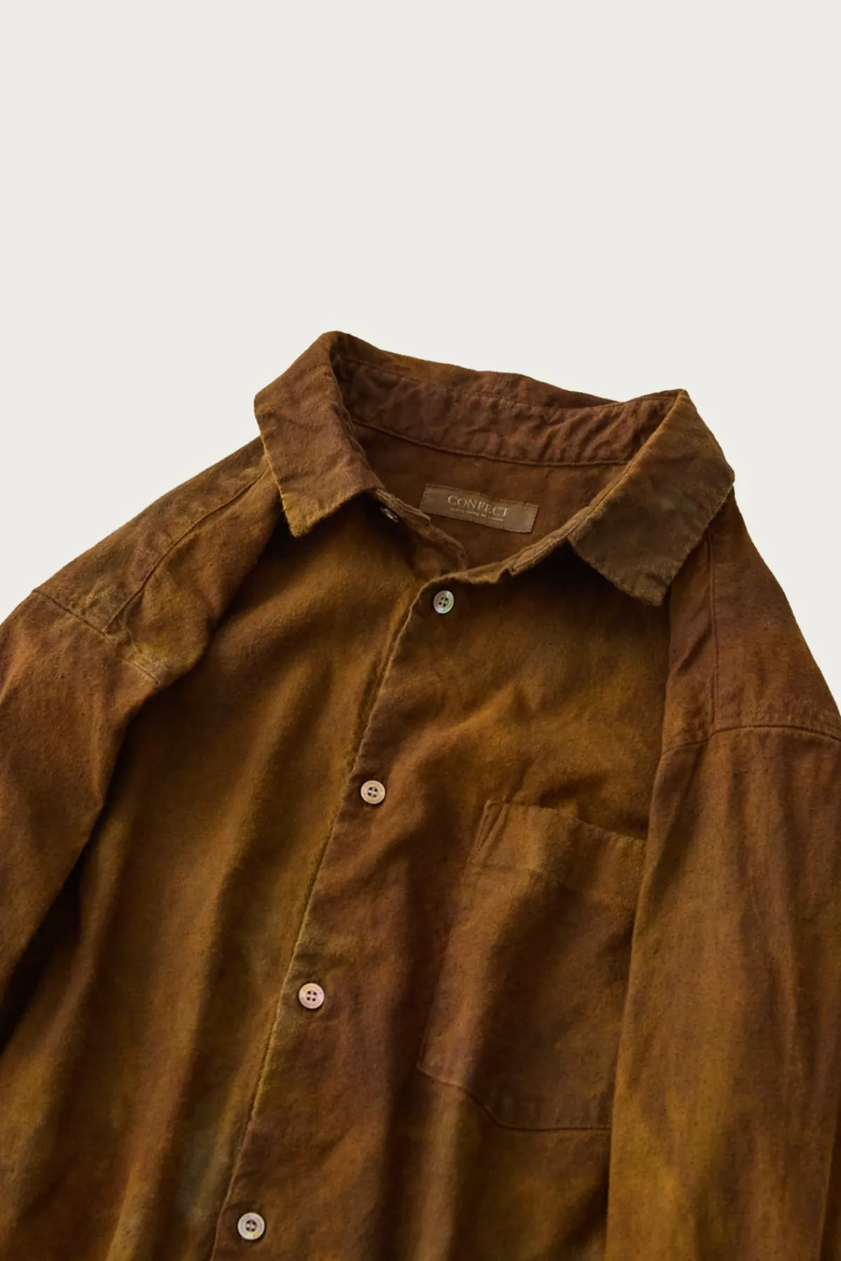 CONFECT Brushed Uneven Dyed Regular Collar Shirt - Brown< Shirts