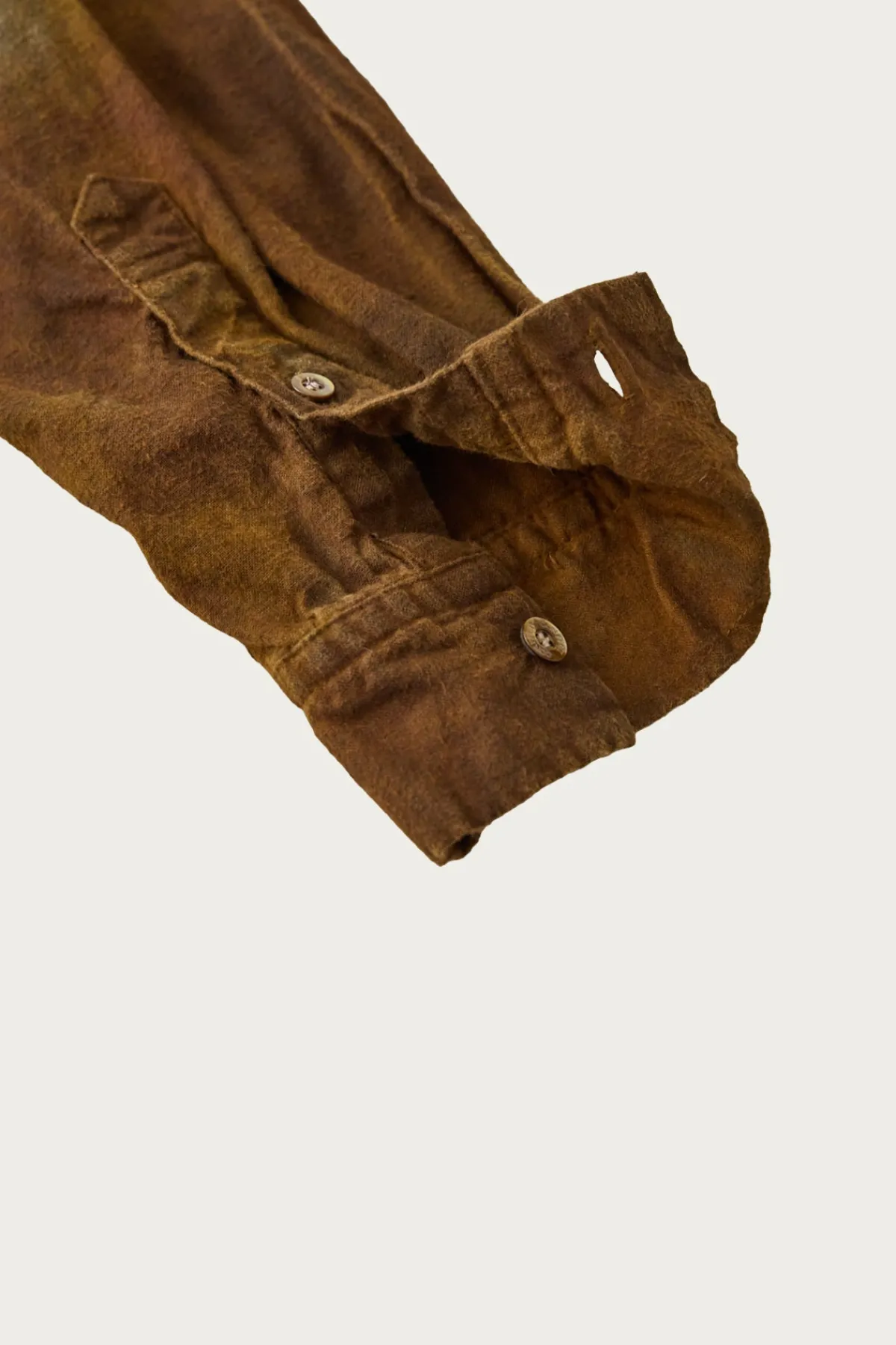 CONFECT Brushed Uneven Dyed Regular Collar Shirt - Brown< Shirts