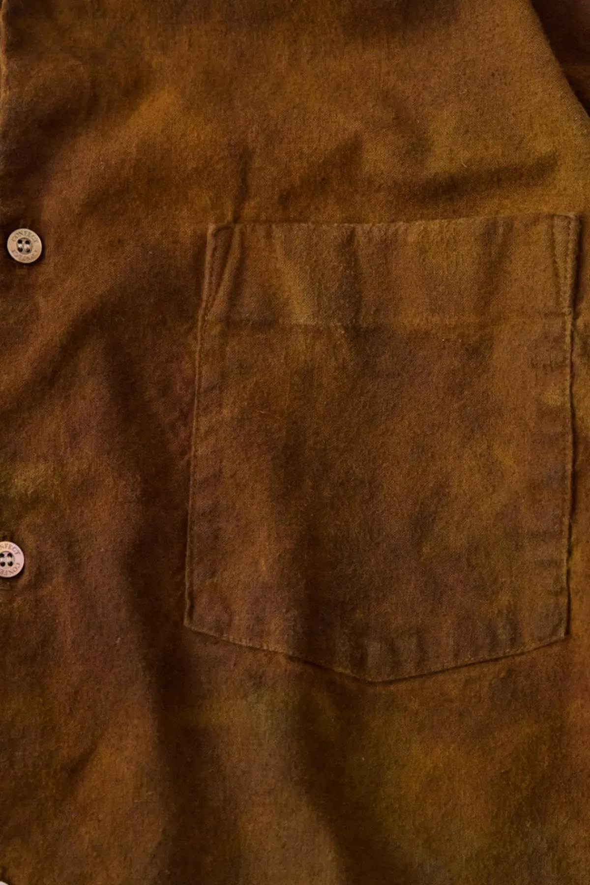 CONFECT Brushed Uneven Dyed Regular Collar Shirt - Brown< Shirts