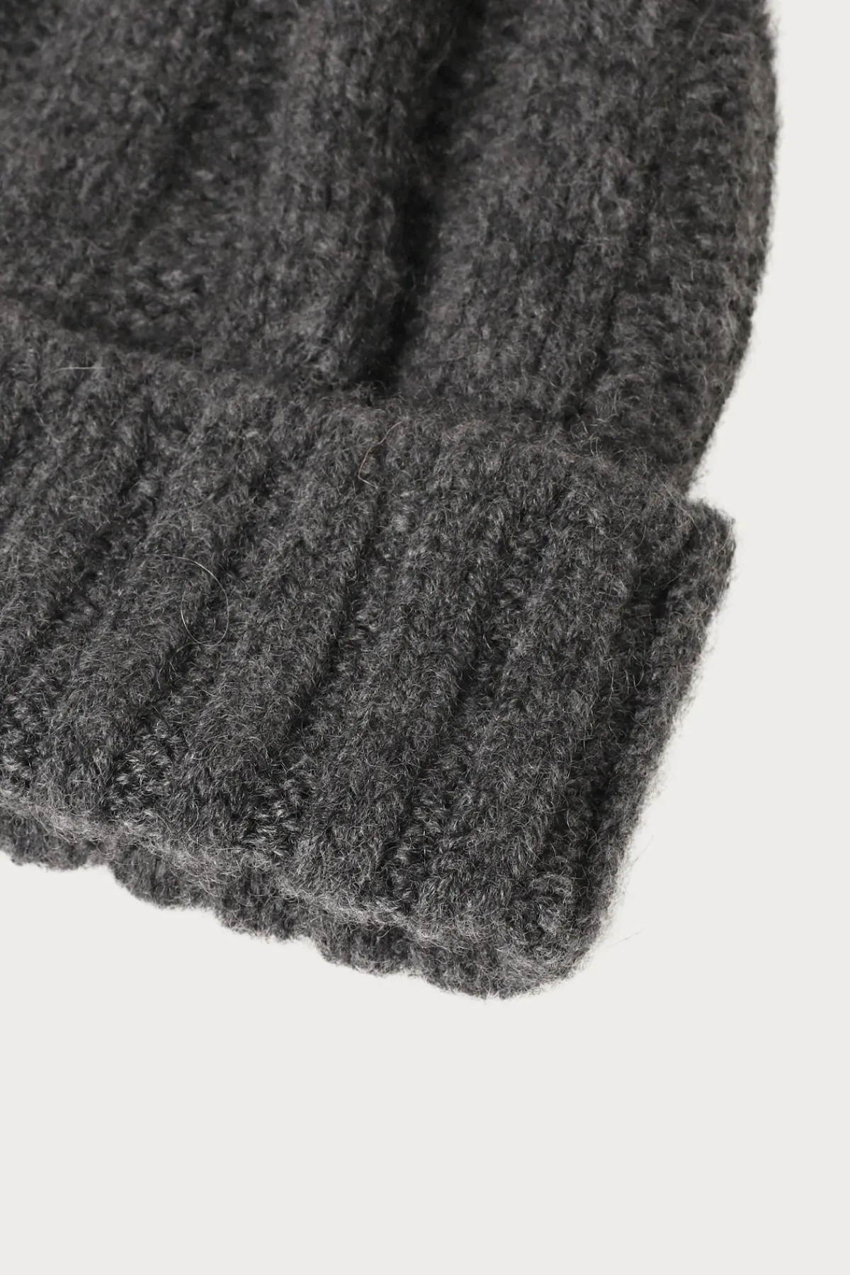 Beams Plus Cashmere Rib Watch Cap - Charcoal< Accessories