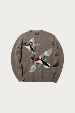 Beams Plus Crew Intarsia Duck Pattern - Beige< Sweaters
