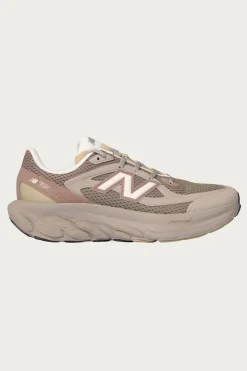New Balance FF Trainer - Arid Stone/Earth Shadow< Footwear