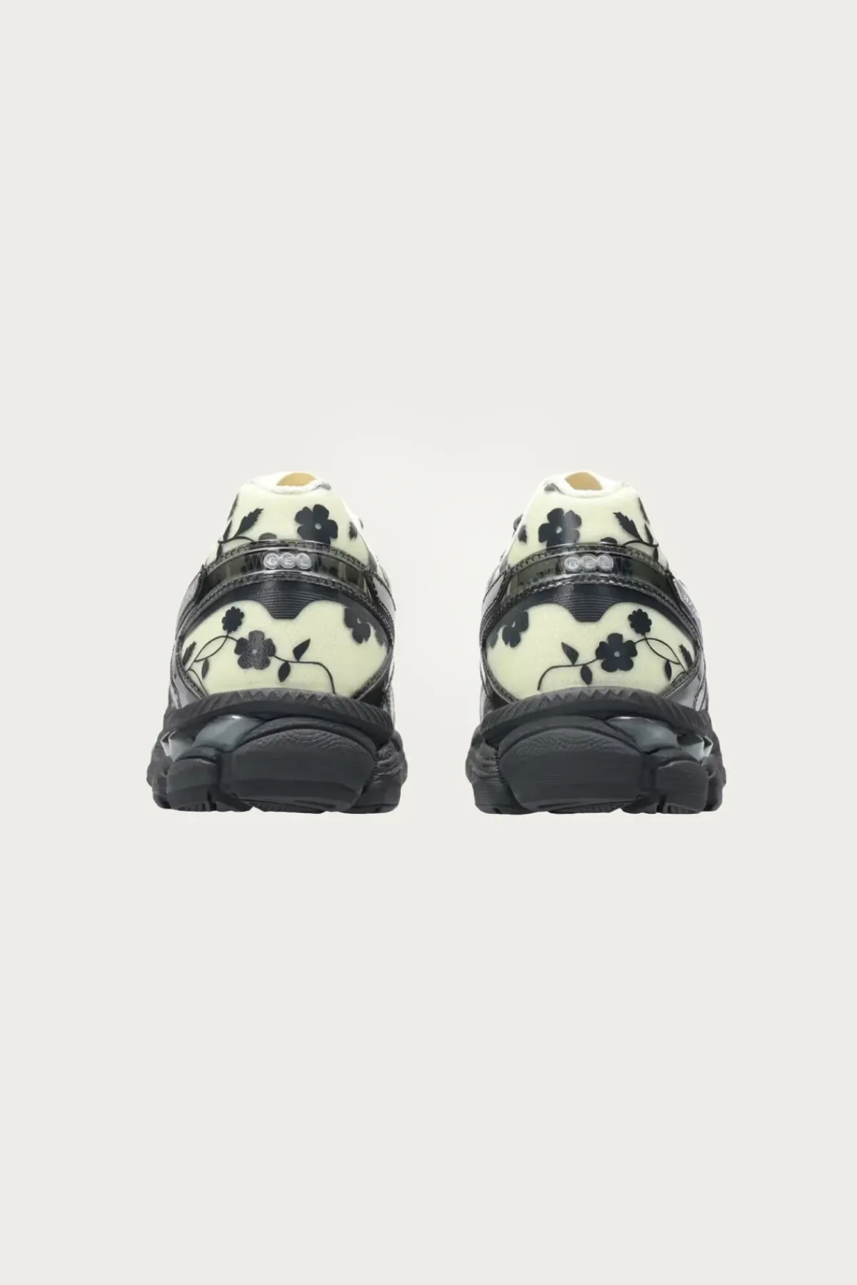 ASICS Gel-Cumulus 16 SSCB - Ivory/Black< Footwear