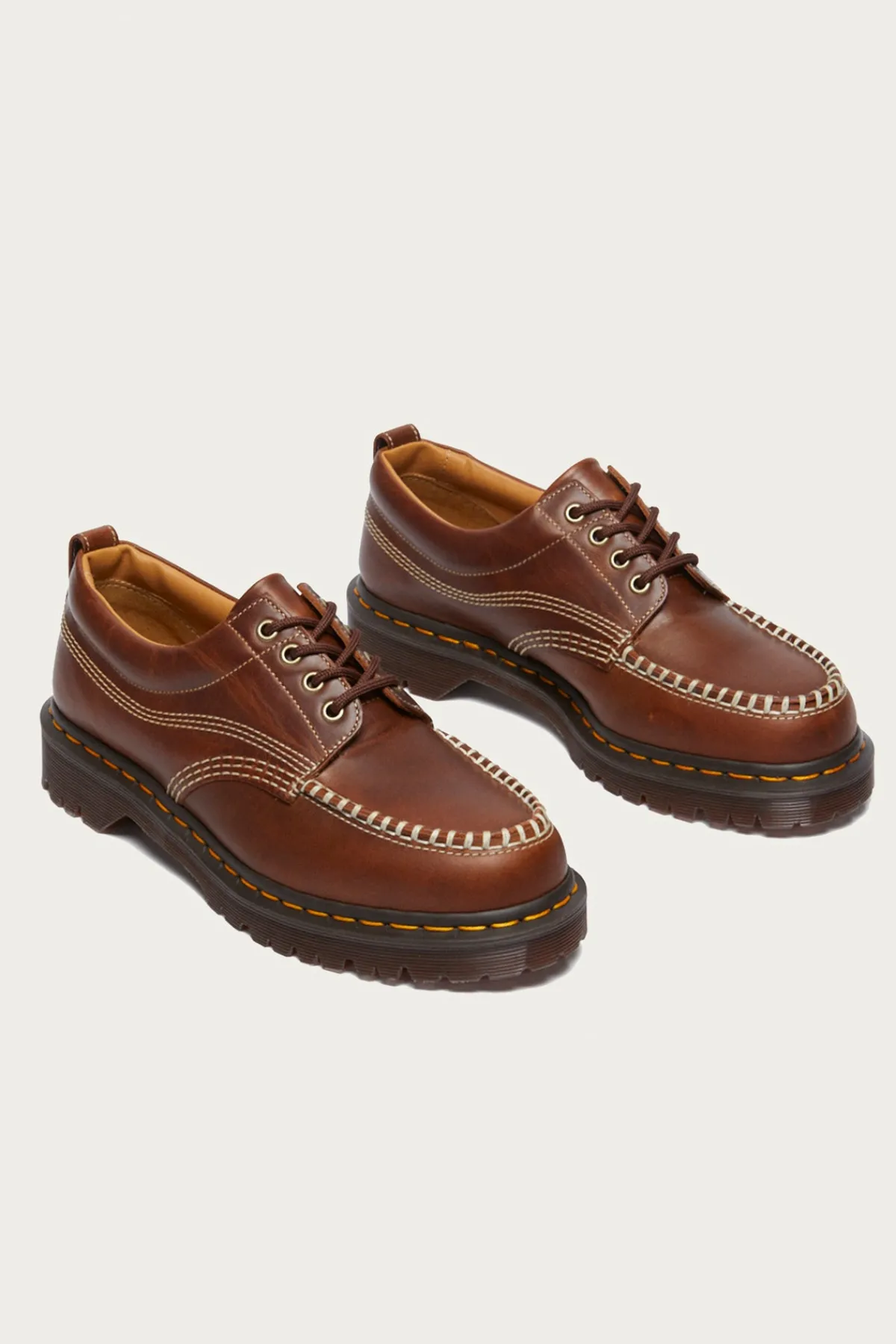 Dr. Martens Lowell - Orleans Butterscotch< Footwear