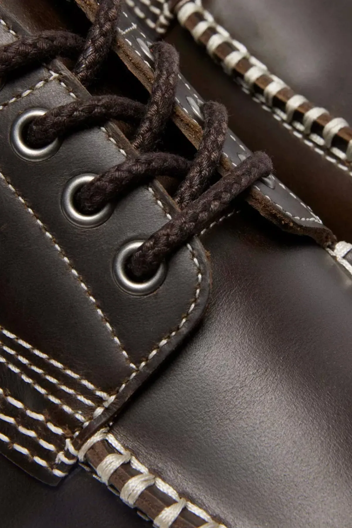 Dr. Martens Lowell Orleans - Olive< Footwear