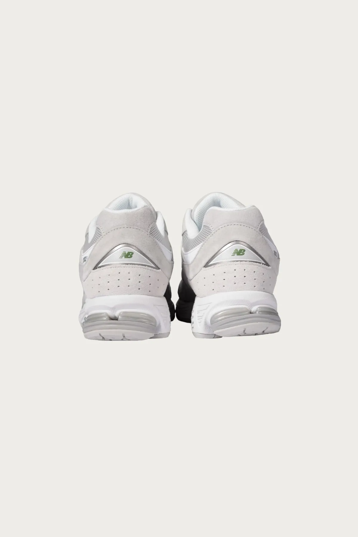 New Balance 2002R - Linen/Raincloud< Footwear