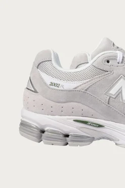 New Balance 2002R - Linen/Raincloud< Footwear
