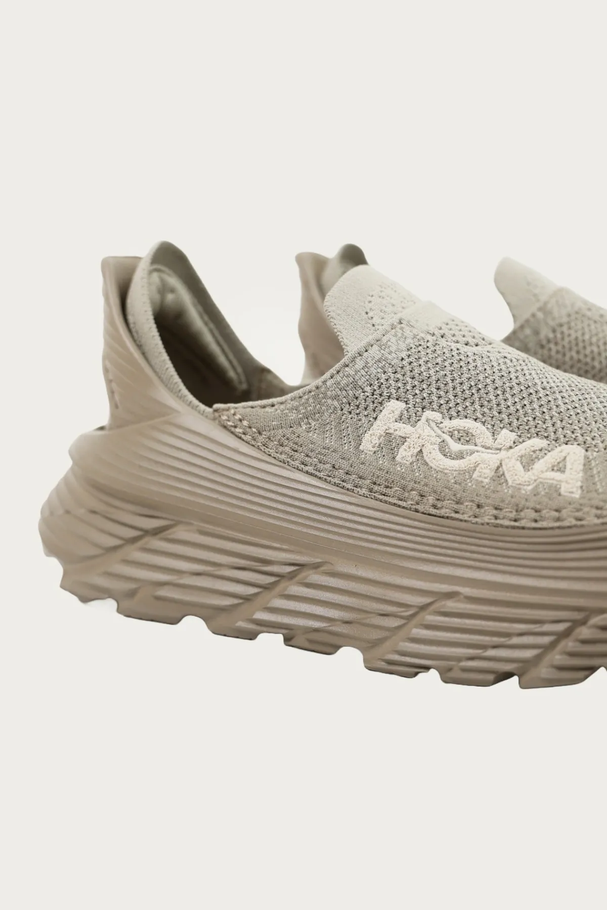 HOKA Restore TC - Dune/Oxford Tan< Footwear