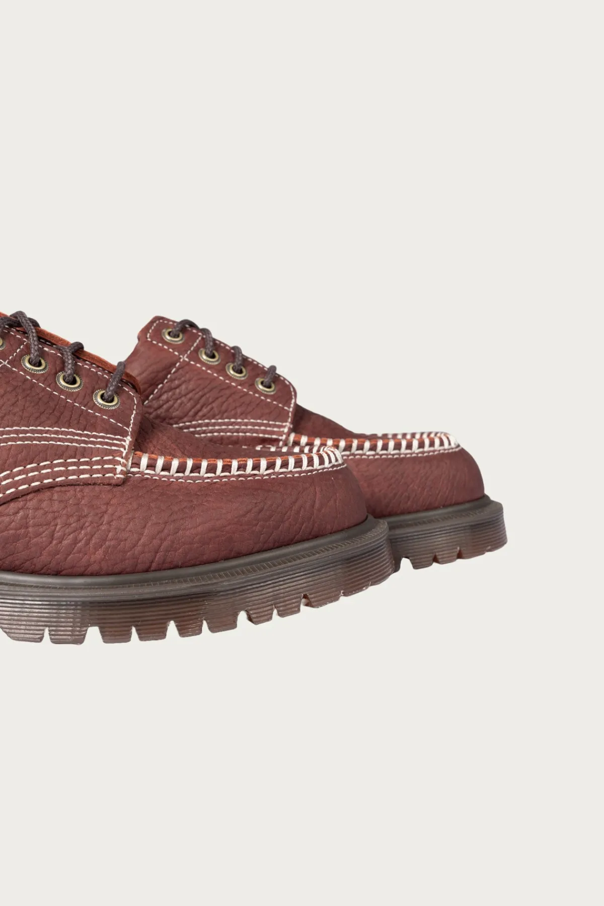 Dr. Martens Russet Red Wild Grain Lowell - Russet Wild< Footwear