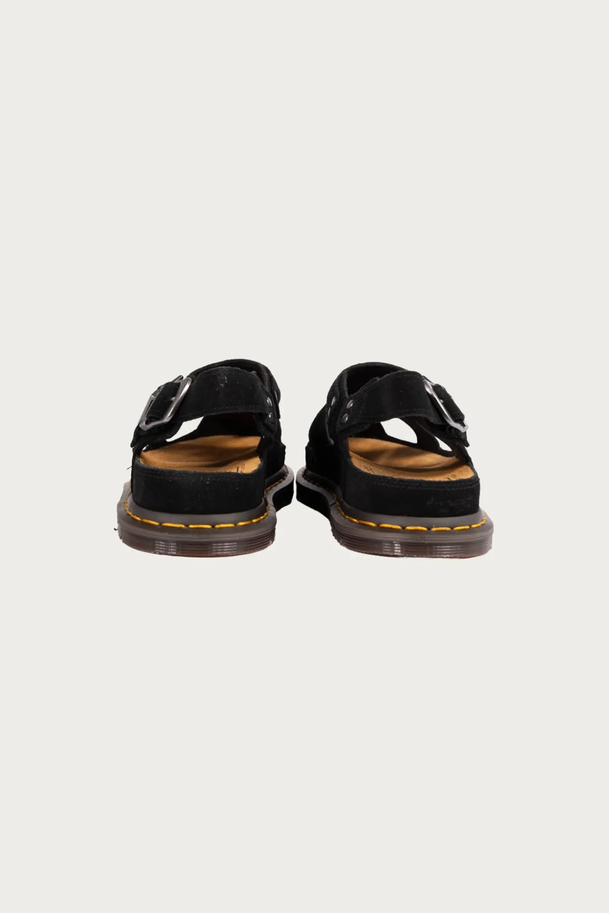 Dr. Martens San Archive Fisherman - Plush Suede Reverse Black< Footwear