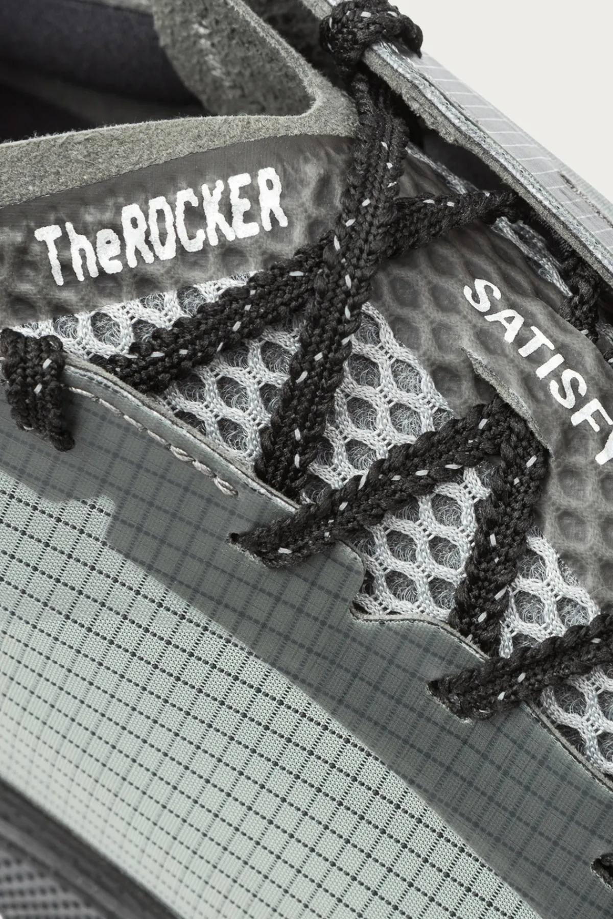 Satisfy Running The Rocker - Shadow< Footwear
