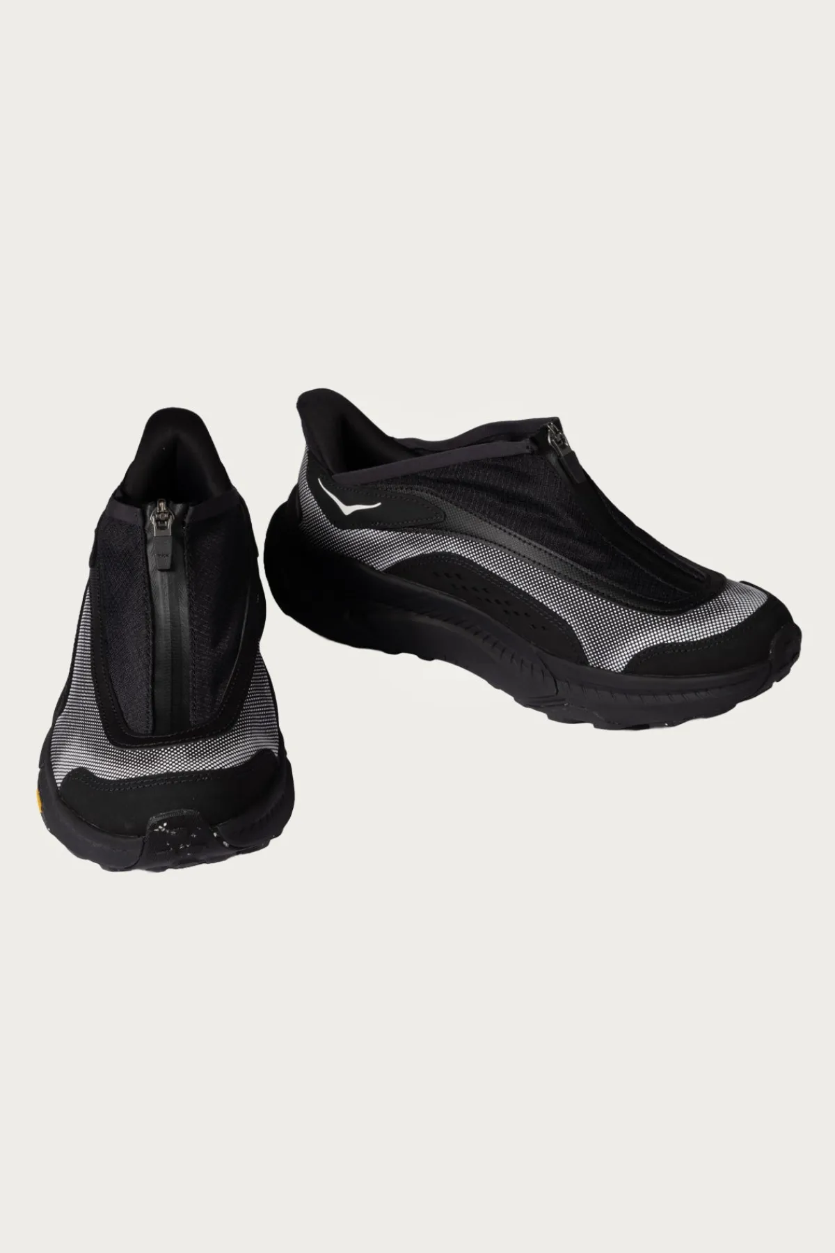 HOKA U Project Transport TS - Black/White< Footwear