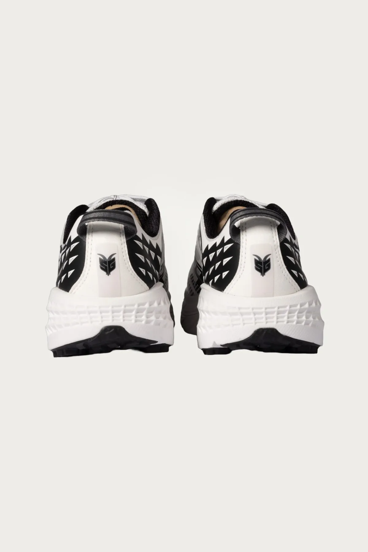 HOKA U Speedgoat 2 - Black/Frost< Footwear